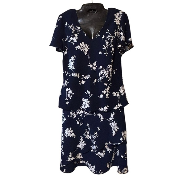 Karin Stevens Petites Size 12P Floral Navy 2 Piece Skirt Set EUC - Picture 1 of 6